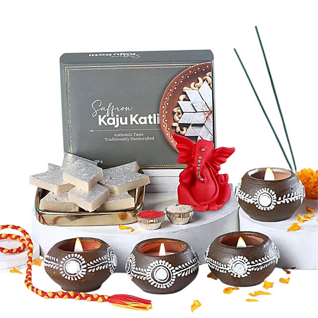 Festive Divinity Gift Bundle 2025