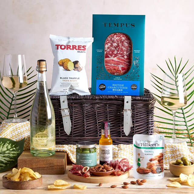 The Charcuterie & Fizz Hamper