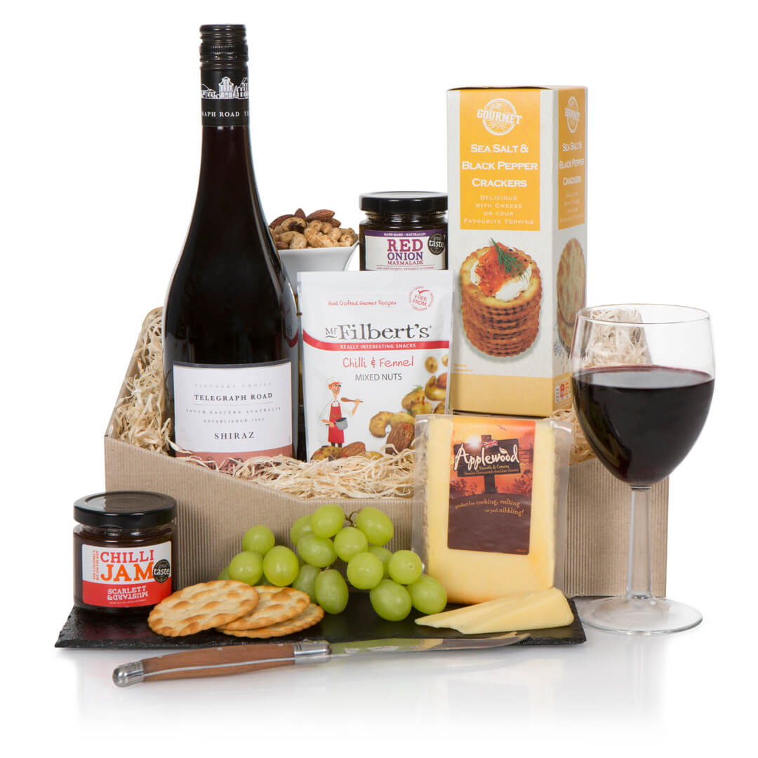 THE CLASSIC FOOD &  WINE HAMPER